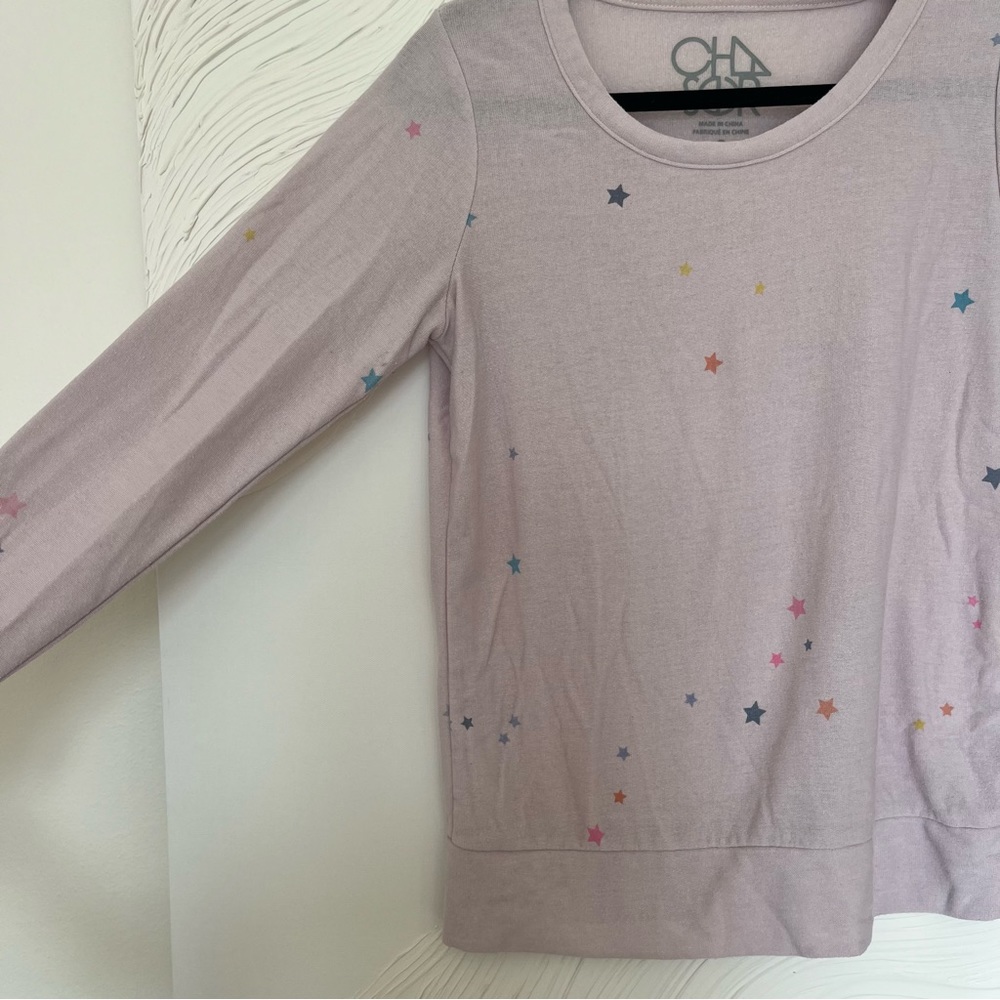 Chaser lilac & stars lounge crew neck
